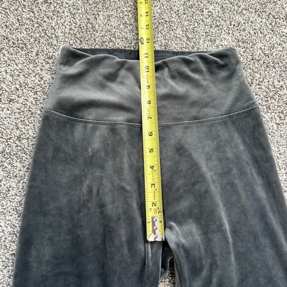 Aerie Offline gray soft velvet leggings size M short - Picture 11 of 11